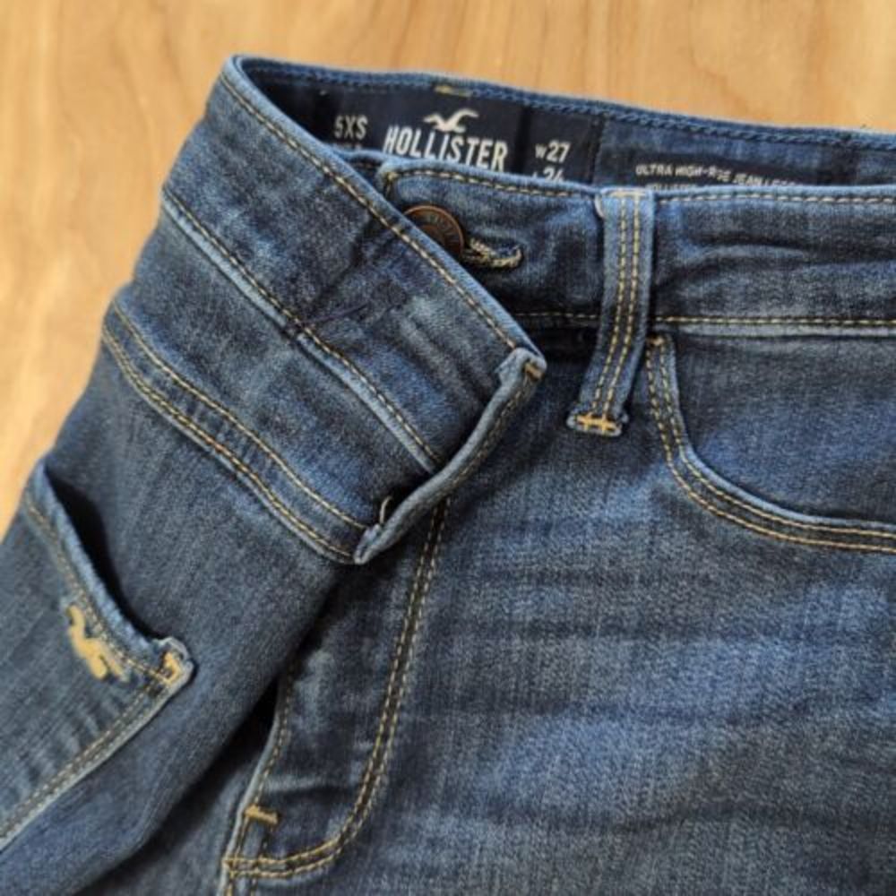 Hollister Women's 5XS 27x24 High Rise Jean Legging Advanced Stretch‎ Denim